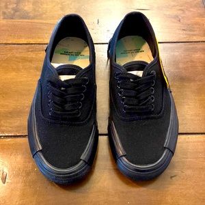 PURLICUE The Entrance woman’s size 6 - VANS X SUWUKOU - very rare designer vans